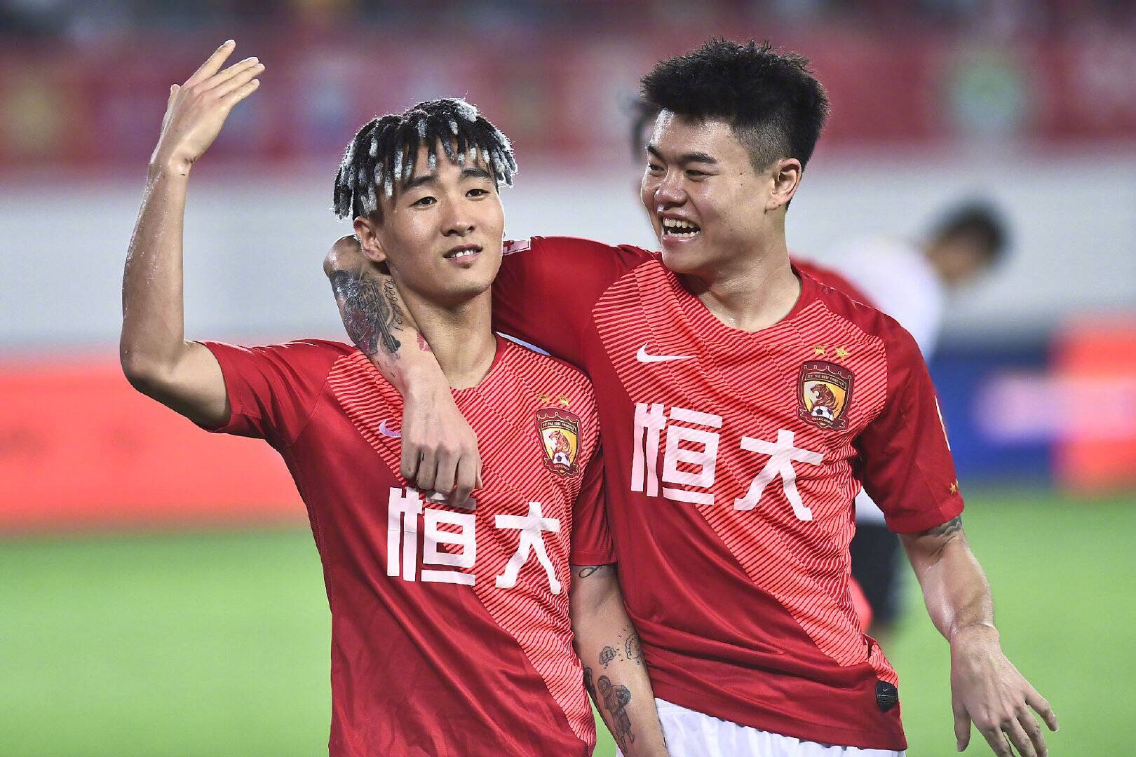 恒大主场大胜鲁能，凌驾对手之上