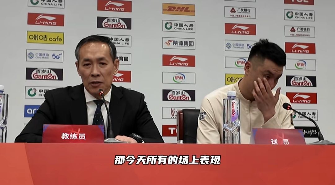 比赛结束后球员积极总结经验，为下一场增添信心的简单介绍