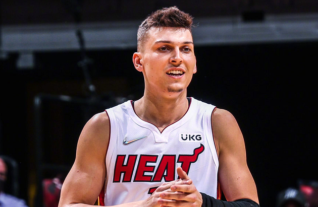 黄蜂困境难逃,人大比分领先的简单介绍 黄蜂困境难逃,人大比分领先的简单介绍