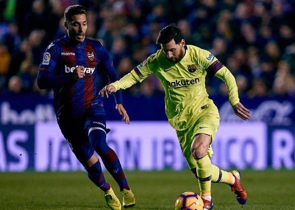 包含阿拉维斯主场告捷,登顶积分榜的词条 包含阿拉维斯主场告捷,登顶积分榜的词条