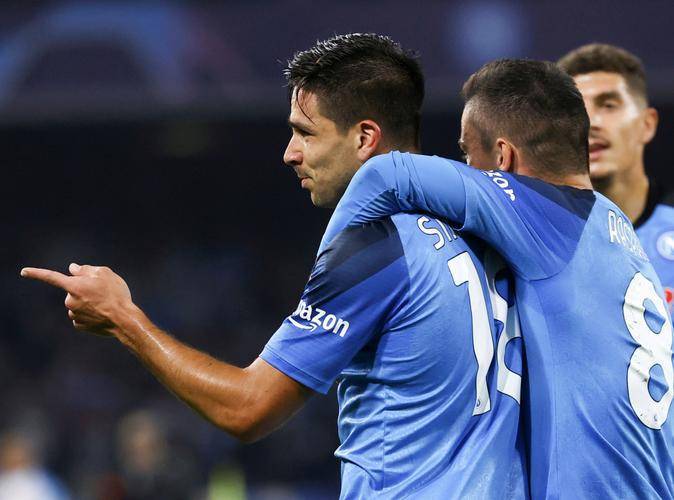 关于那不勒斯胜出，稳坐积分榜榜首的信息