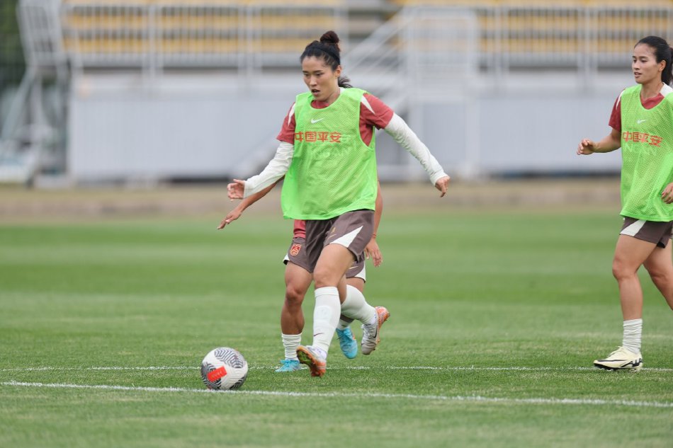 女足风云：中国女队集结备战的简单介绍